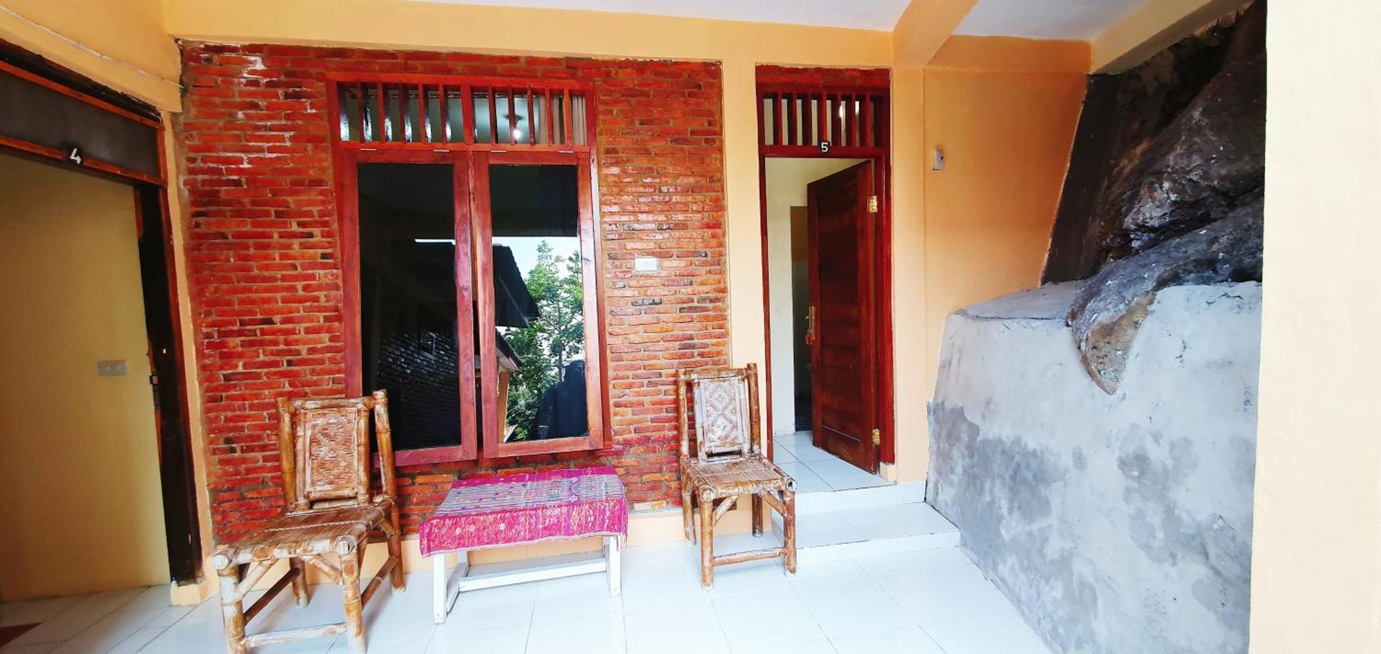 Aman'S Guesthouse Тук-Тук Екстер'єр фото