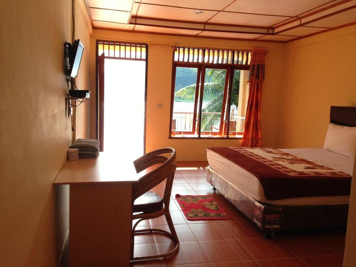 Aman'S Guesthouse Тук-Тук Екстер'єр фото